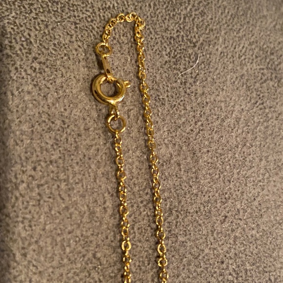 Vintage Gold tone Heart with letter F Pendant Necklace - Picture 2 of 7